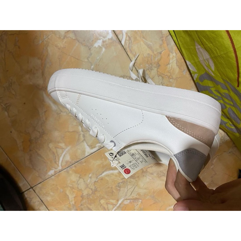 Sepatu wanita pull&bear