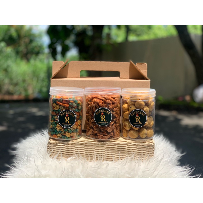 

HAMPERS SNACK LEBARAN