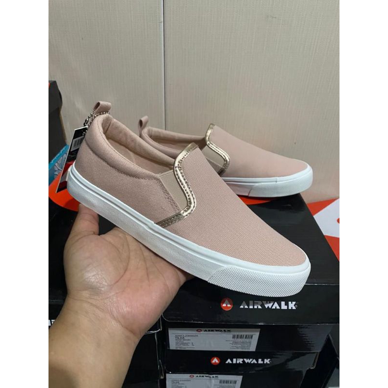 Sepatu Cewek Airwalk 70% size 37