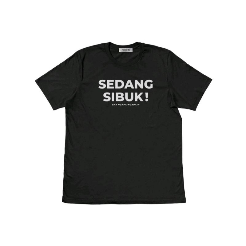 KAOS SEDANG SIBUK SIMPEL DEPAN