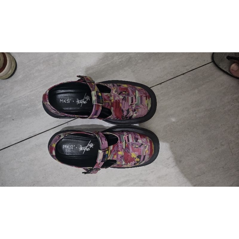 Preloved MKS X ISHA HENING