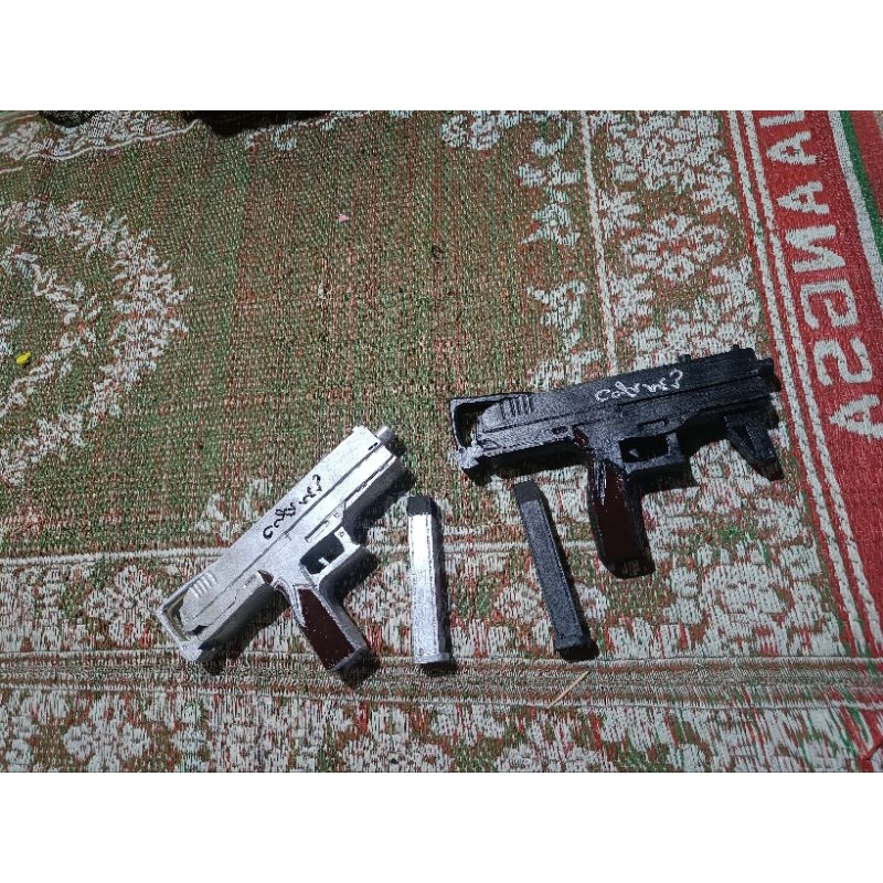 Dual uzi weapon kafka cosplay HSR