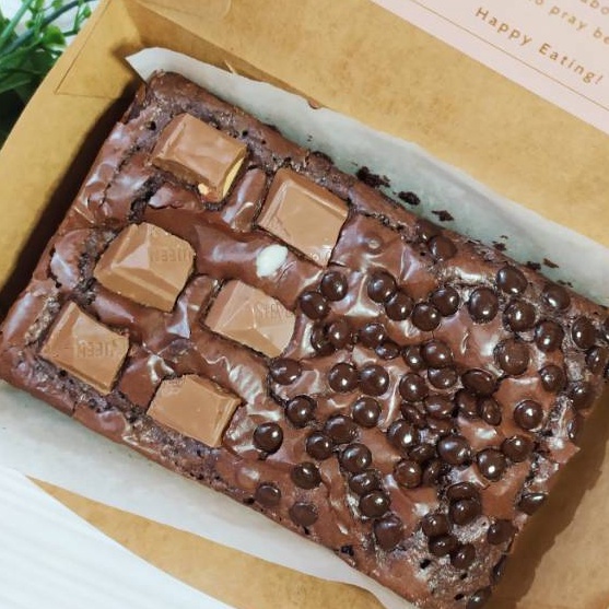 

COD NEWPRODUCT Brownies Bella Brownies Panggang Melted Premium 2 Topping