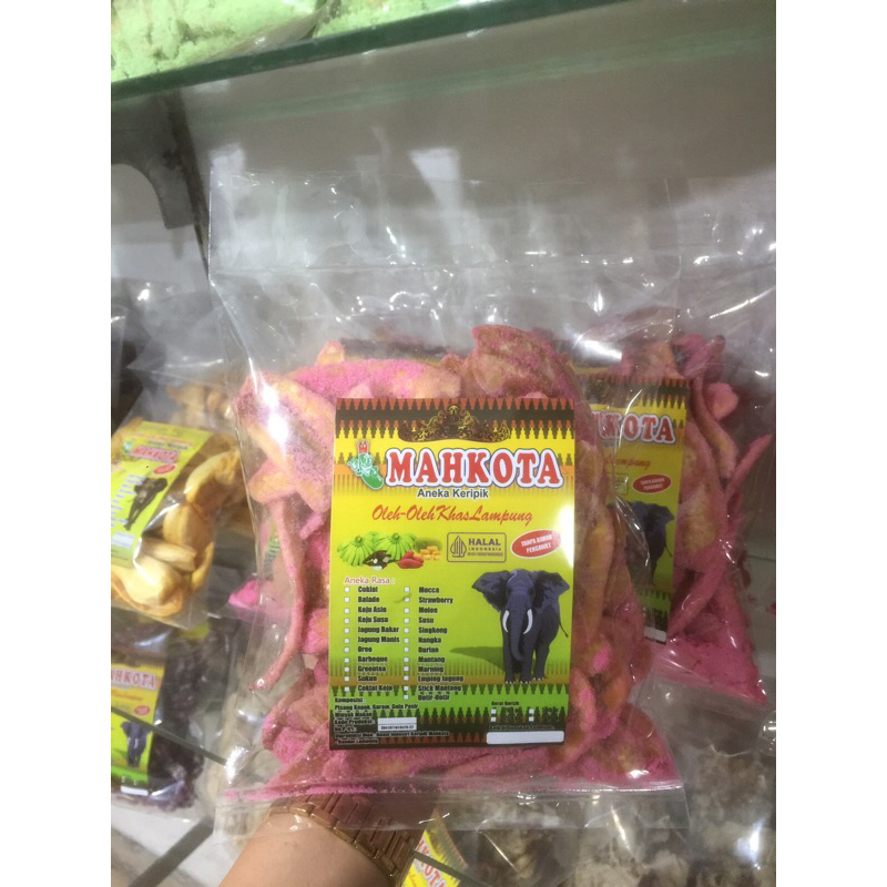 

Keripik Pisang Lampung / Keripik Pisang rasa Strawberry oleh-oleh khas Lampung