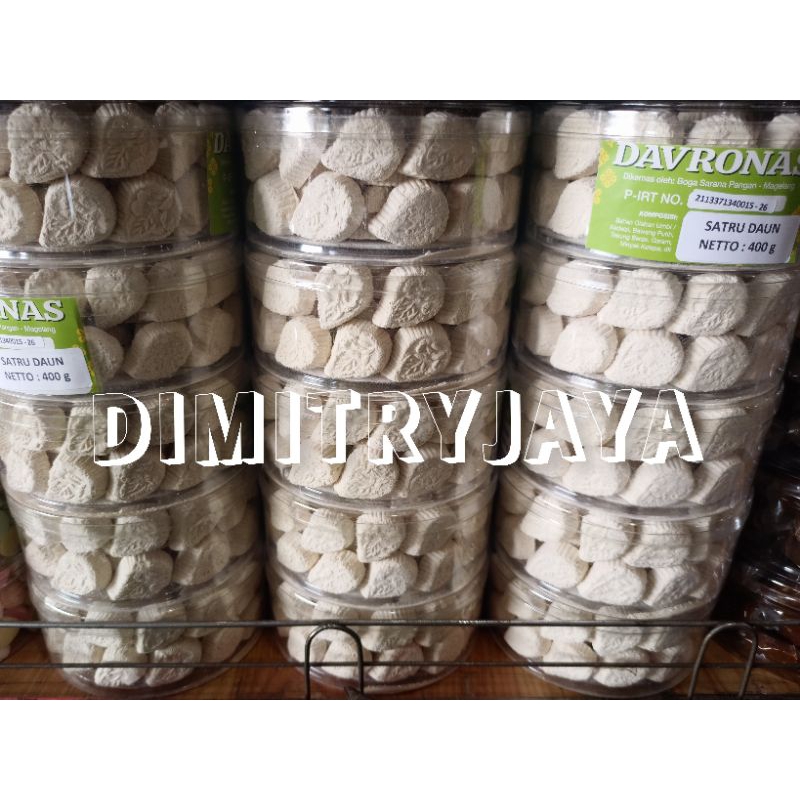 

Satru Daun Davronas 400 gram Toples / Oleh Oleh Magelang Temanggung Wonosobo Yogyakarta / Keripik Kerupuk Cemilan Snack