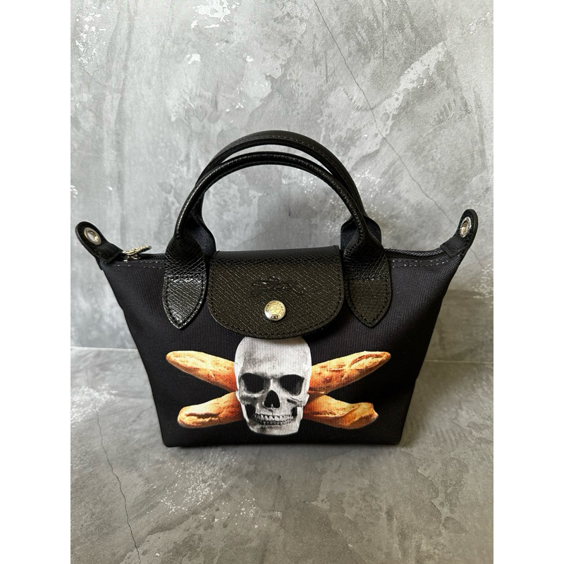 LC X Toiletpaper small canvas