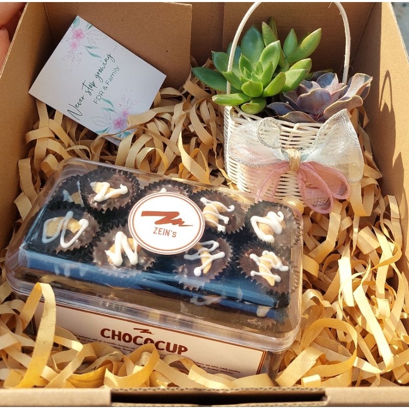 

Chocolate Hampers Hampers Cokelat Chocobark Hampers Hari Raya Romantic Anniversary Hampers