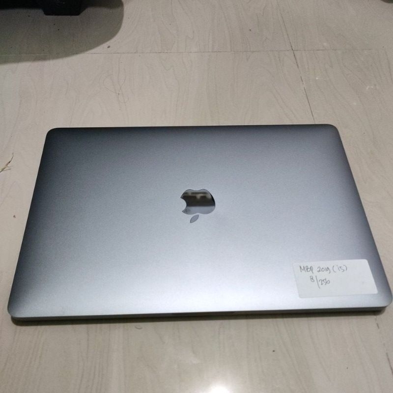 Macbook pro 2019 CORE I5 8/256 TOUCHBAR