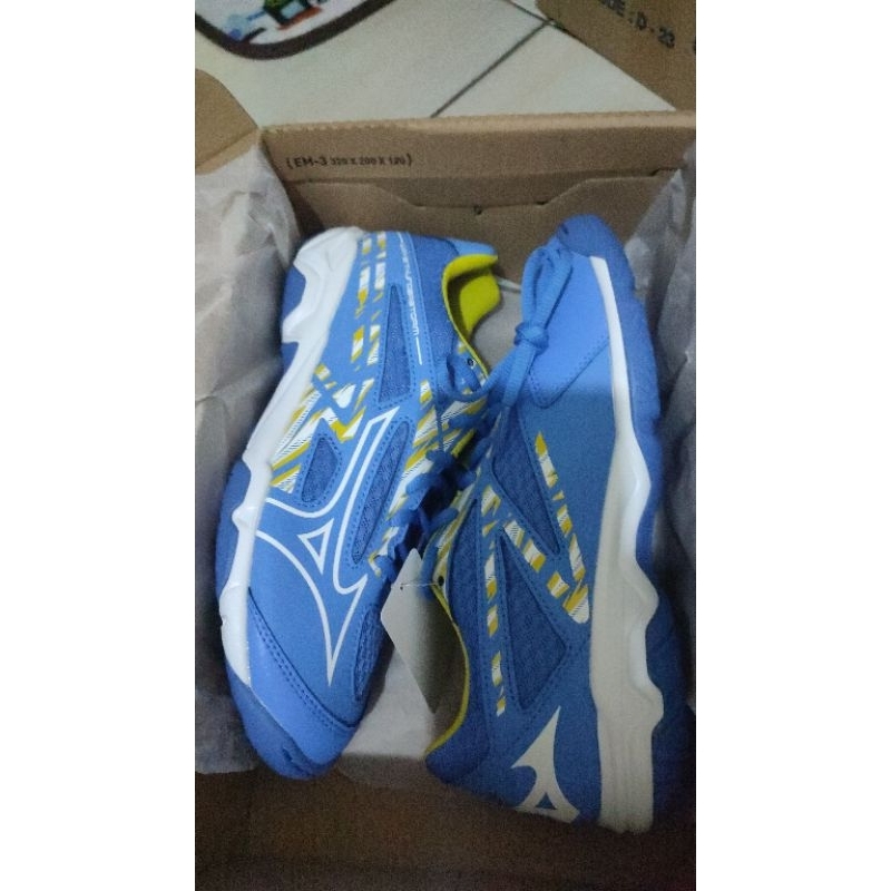 mizuno wave thunderstorm low original