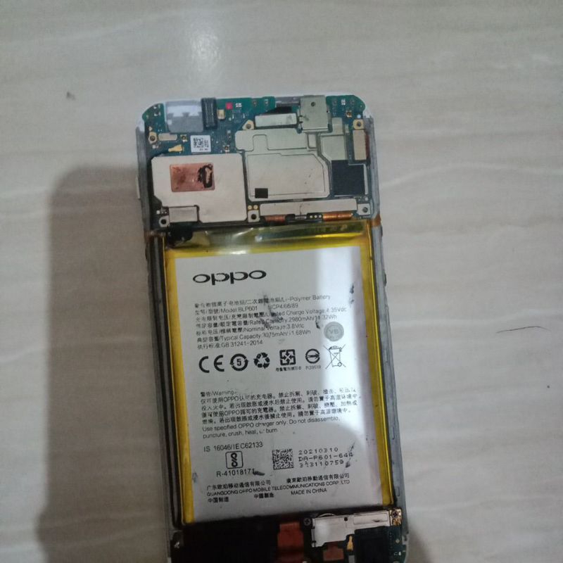 Mesin hp oppo f1s ram 3/32gb ori%