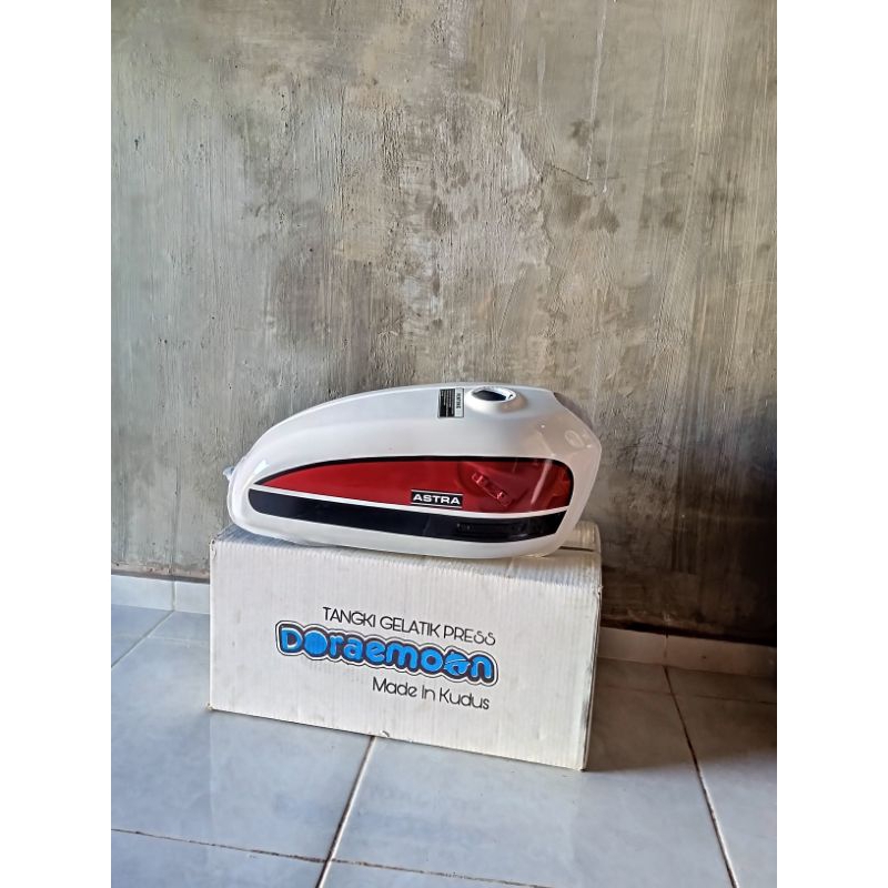 tangki CB 100 pres doraemon model dilan warna merah