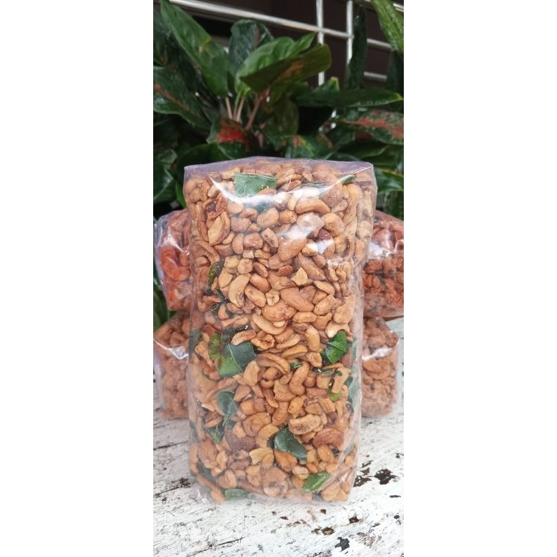 

kacang mede patahan matang original 1kg