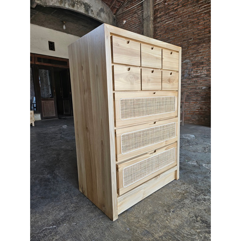 BUFET DRAWER LEMARI PAKAIAN ROTAN