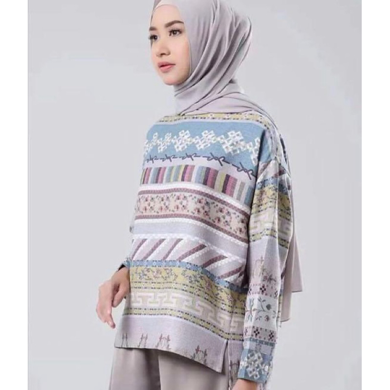 PRELOVED TOP RIA MIRANDA SIZE S