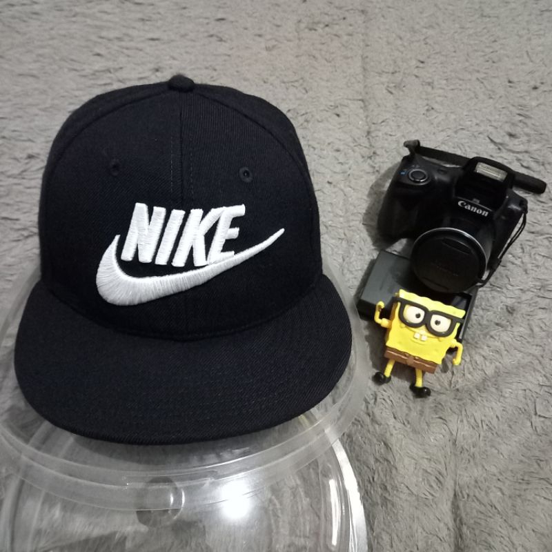 Topi snapback nike warna hitam original foto sendiri