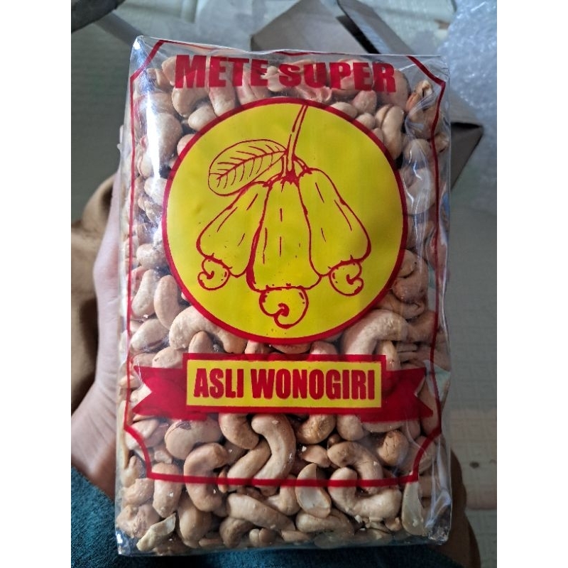 

Kacang Mete Mede Goreng Super Wonogiri 1kg