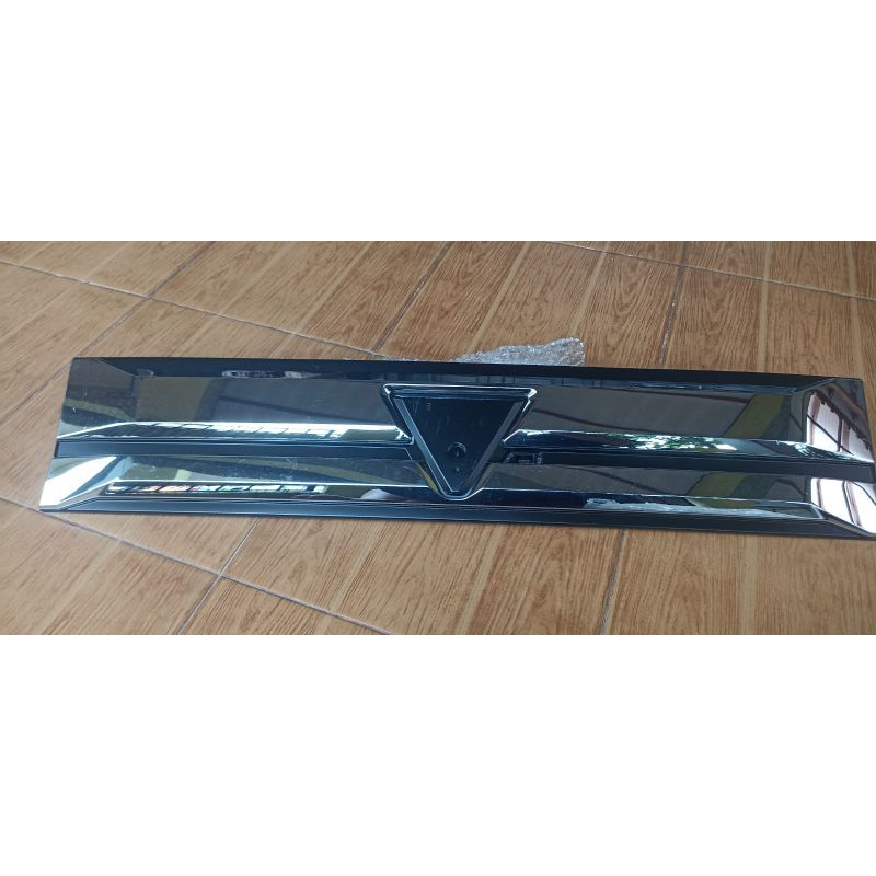 Gril gilril bemper depan Mitsubishi l300 new original