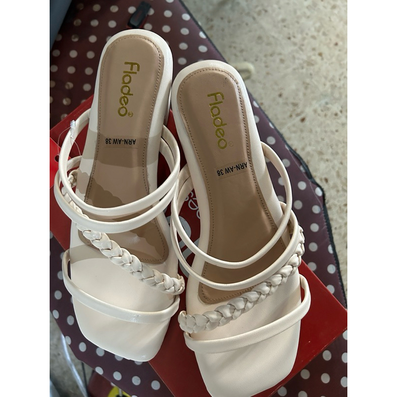 HEELS  FLADEO