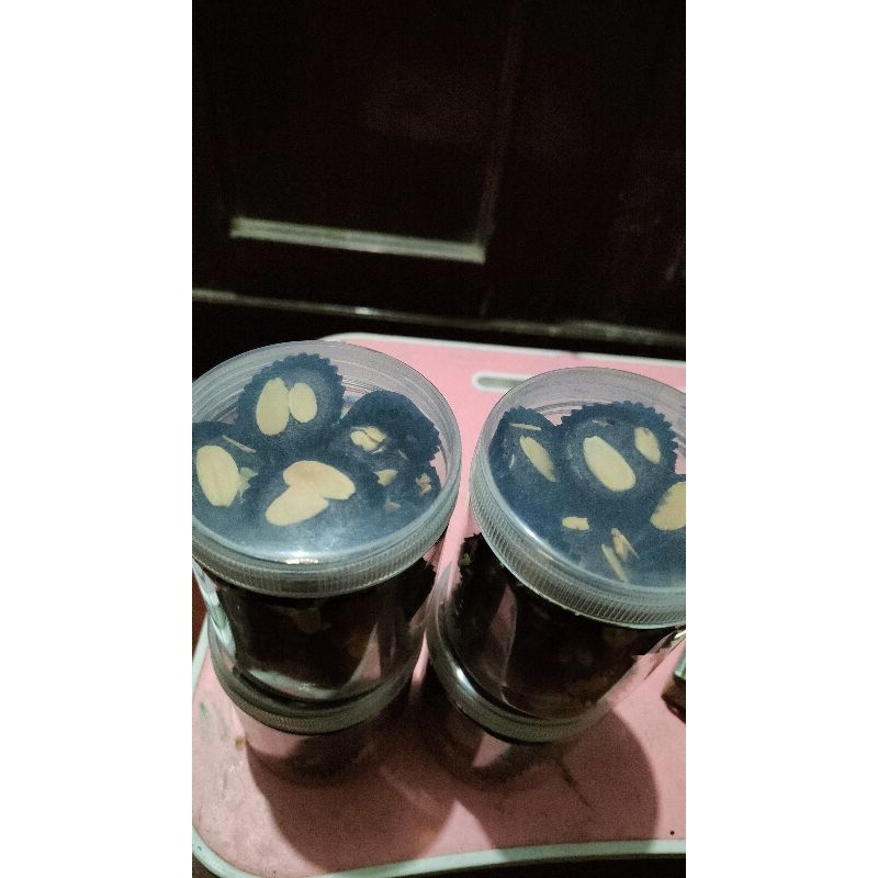 

BROWNIES MINI CUP TOPPING ALMOND KEMASAN TOPLES 500ML