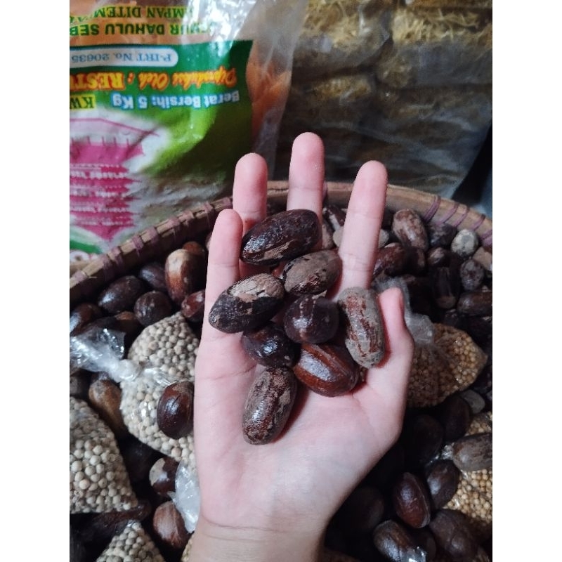 

biji pala satuan