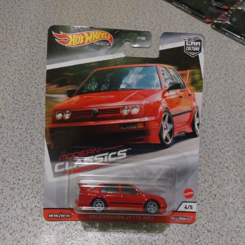 Hot Wheels Premium Volkswagen Jetta MK3