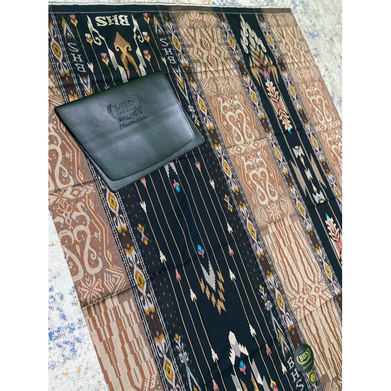 Sarung BHS Masterpiece Gold / Silver