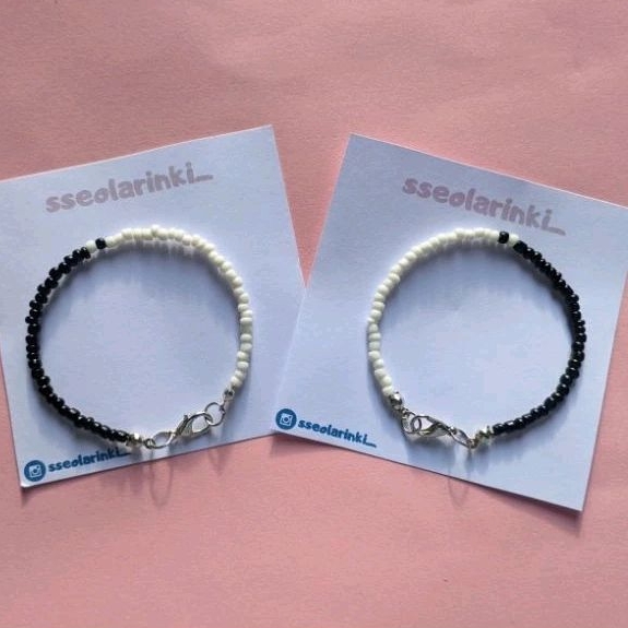 gelang couple hitam putih