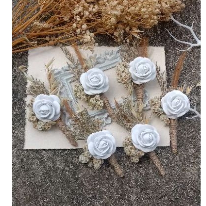 corsage/pin jas/hiasan jas pria