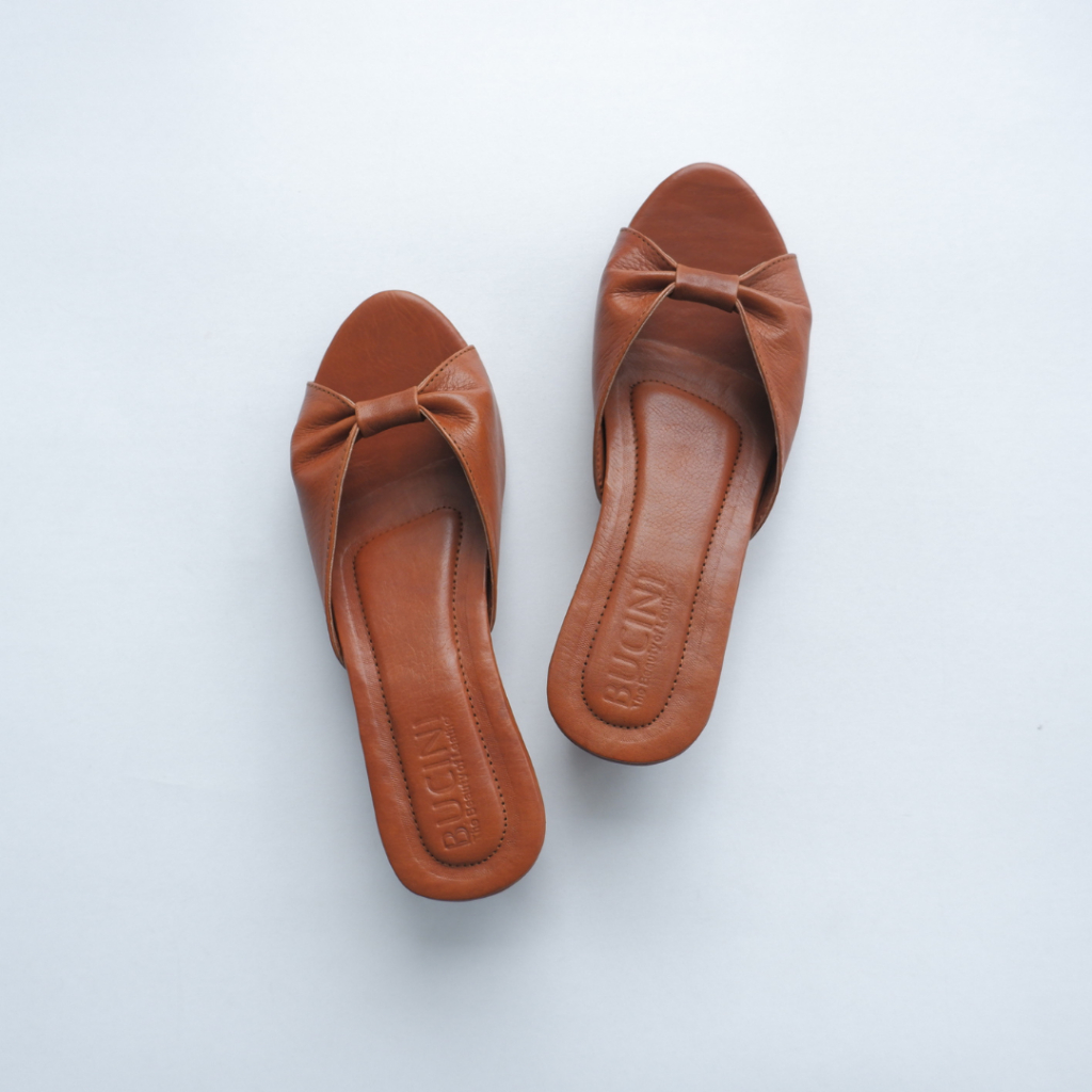 Sandal Wedges Wanita Kulit Sapi Asli | BUCINI NAGITA Heels Wedges Kondangan