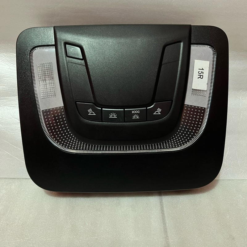 Lampu Plafon Depan Innova Zenix Tipe V Original