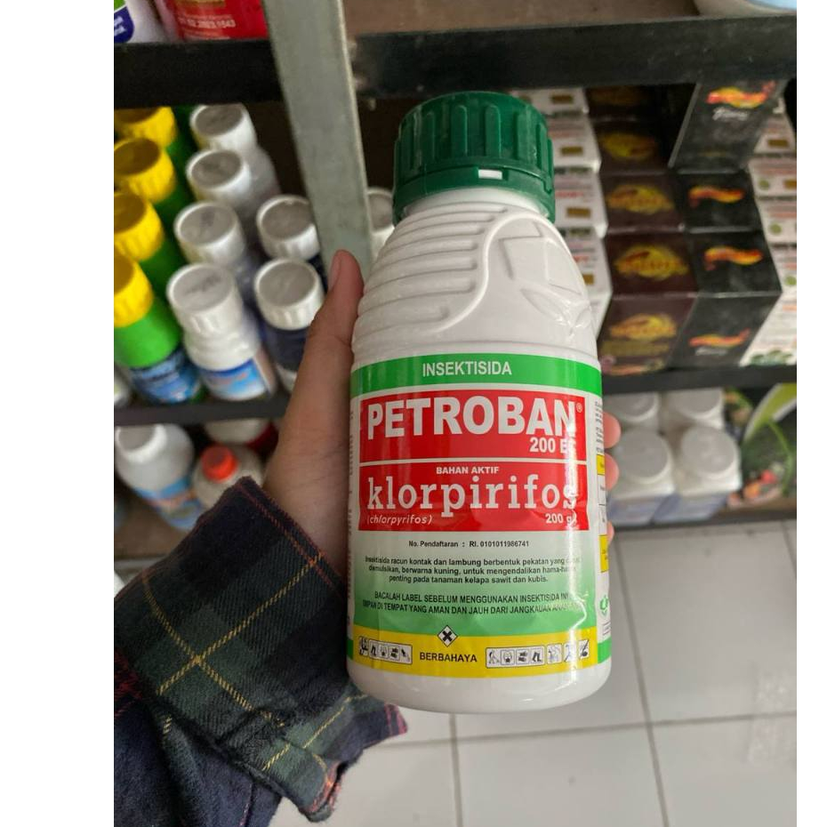Insektisida Petroban 200EC 500ml Obat Pembasmi Hama Tanaman Kepik Kutu