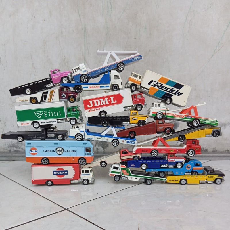 hotwheels team transport truck legend ford series