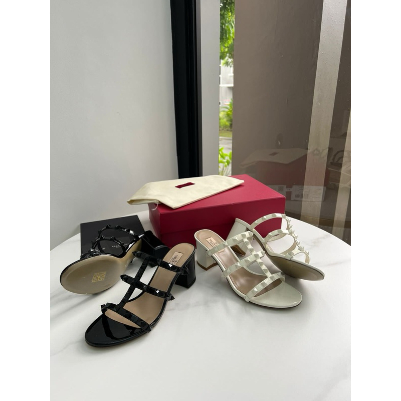 Sepatu sandal Raya Hak tinggi Tahu Hitam Wanita High heels pump Shoes Valentino Rockstud Three Strap