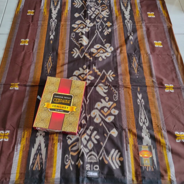 Sarung Cendana Songket
