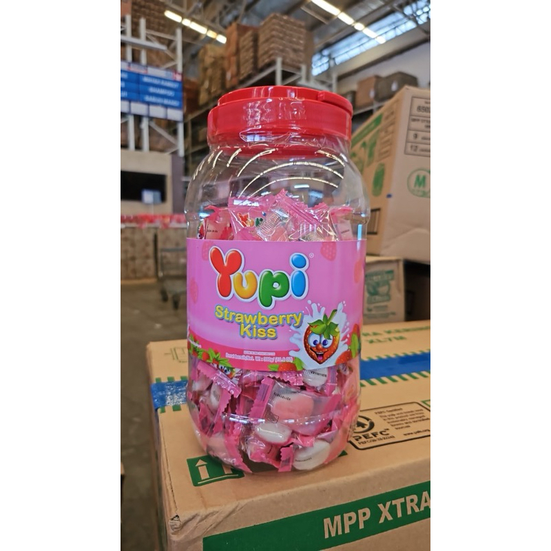 

{ ECER 1 TOPLES } Permen Yupi Strawberry Kiss Jar 300gr Toples Strawberry Stroberi Kiss Jar 300gram Topes Terlaris Besseller