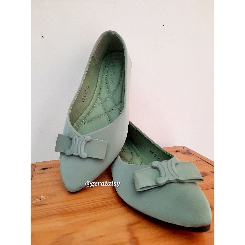 Laviola Sepatu Kerja Wanita/ Flat Shoes Wanita/ Sepatu Santai Preloved