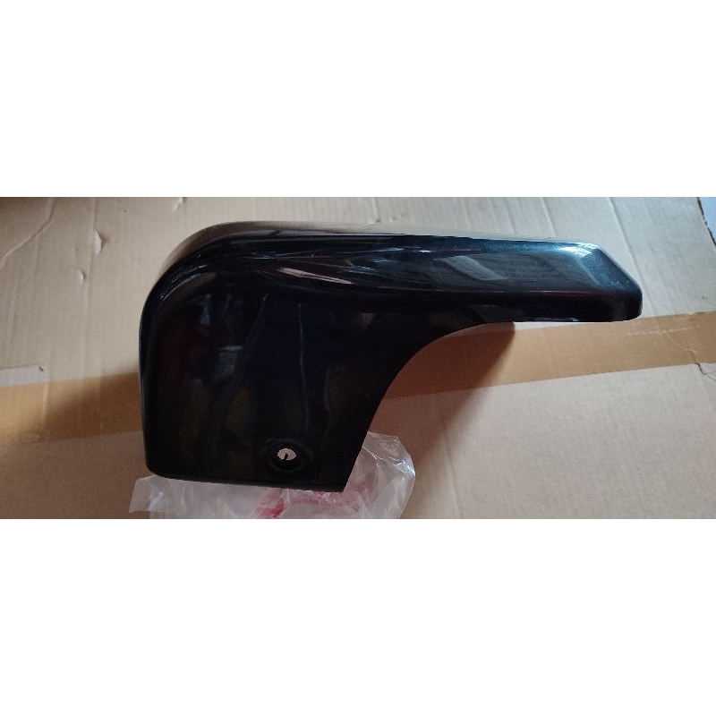 Tanduk kuping bumper belakang kiri Daihatsu Taft gt Feroza original