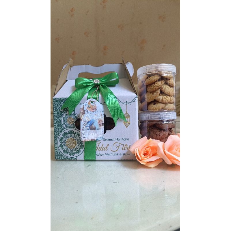 

paket Hampers Lebaran,Hari Raya idul fitri isi 2 Toples tabung @600ml