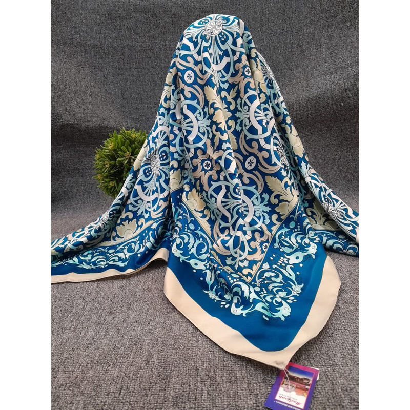 Hijab Segi Empat Motif Silk
