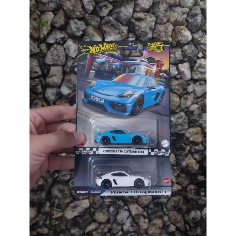 paketan hotwheels porsche 718 cayman gt4 boulevard