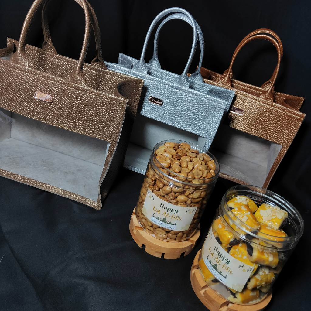 

CakaFlava Hampers Lebaran Idul Fitri 1 (Choco Almond Kacang Goreng Bawang)