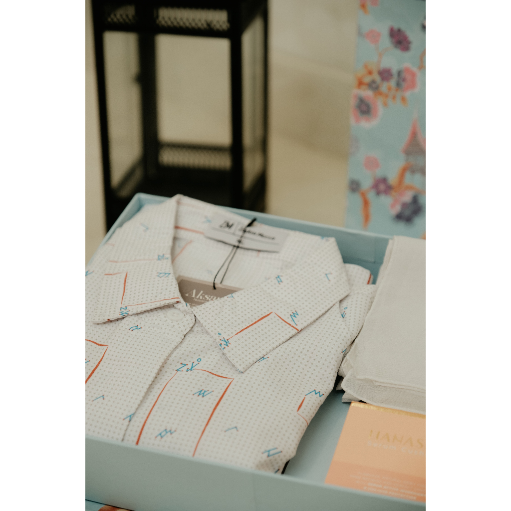ZM Zaskia Mecca - Hampers Box Tunik - Aksara Nusantara - Bengkulu