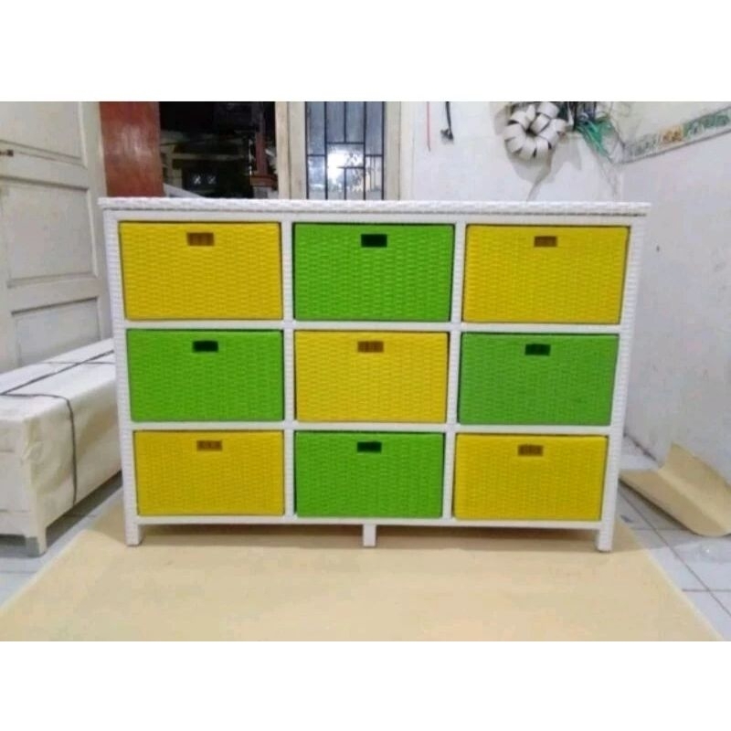 Lemari Laci 9 Rotan Sintetis