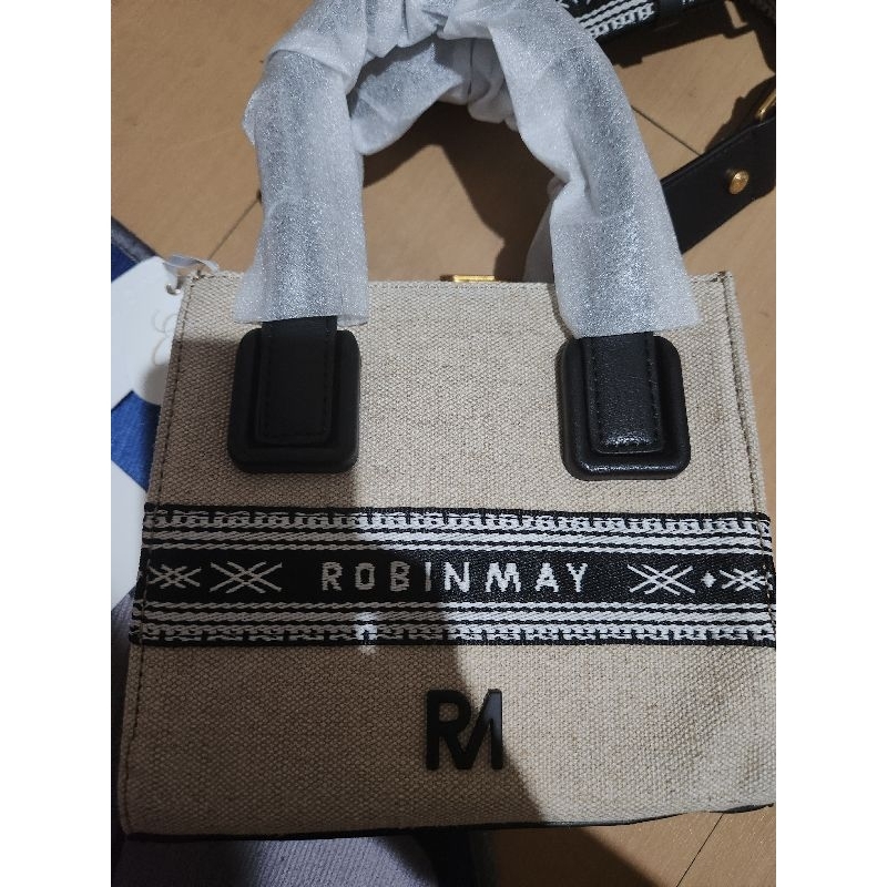 Robin May Bag Hitam Canvas