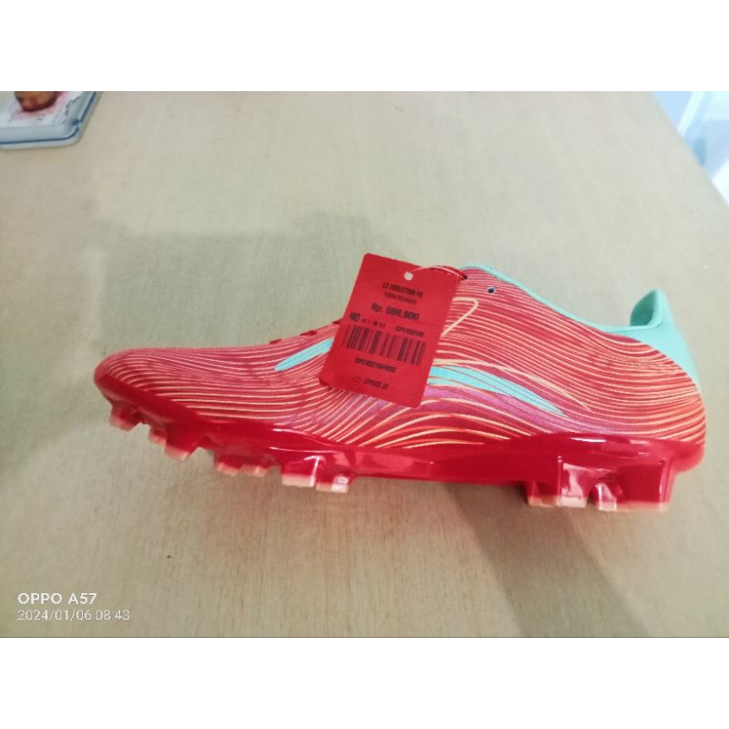 Specs LS Evolution FG tourch Red