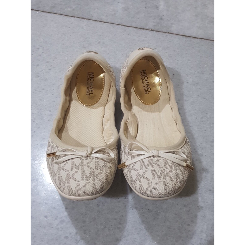 Michael Kors Ballet Flats Shoes White (Preloved)