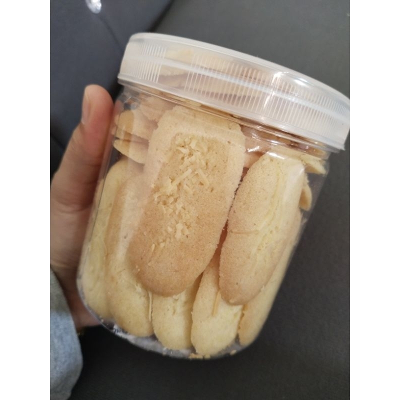 

lidah kucing topping keju