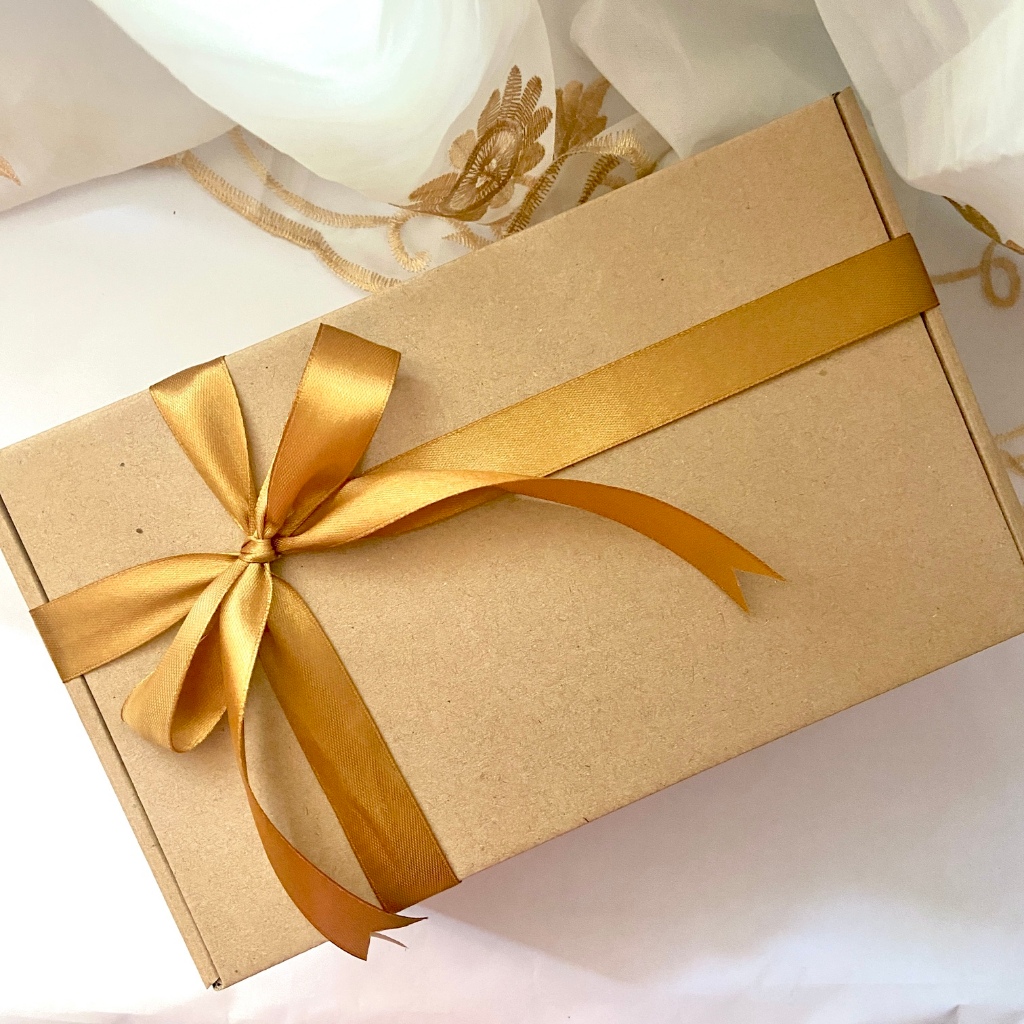 

Paket hampers box lengkap | Giftbox | box hadiah aesthetic | Box hadiah murah