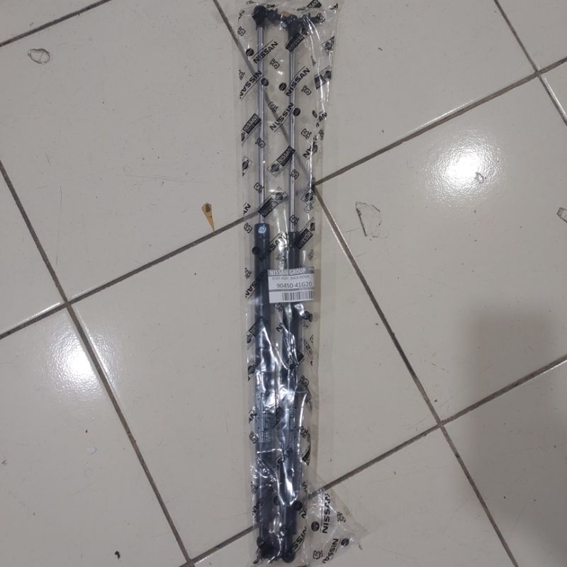 shock bagasi belakang nissan terrano