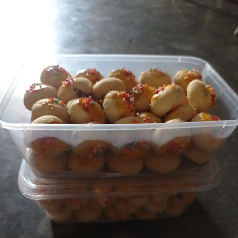 

KUE LEBARAN 1 KG